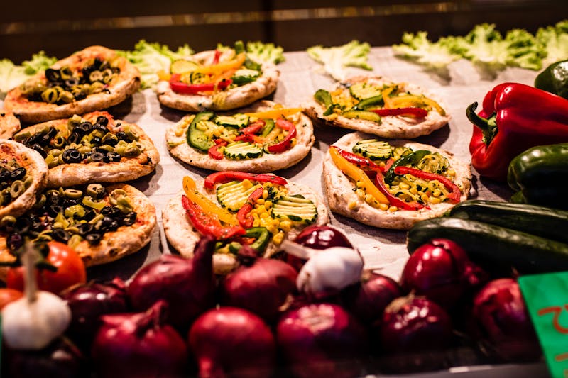 Caspian pizza with white sauce and artichokes